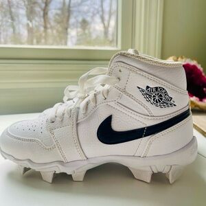 Nike Jordan1 Mid Big Kids’ Cleats